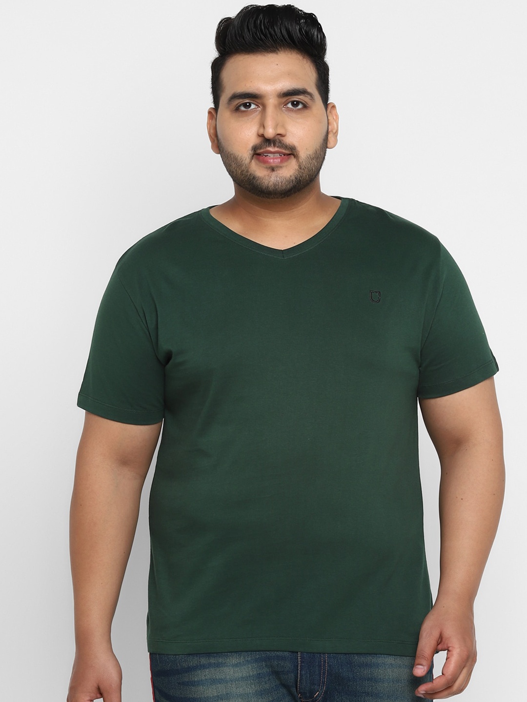 

Urbano Plus Men Olive Green Solid V-Neck T-shirt