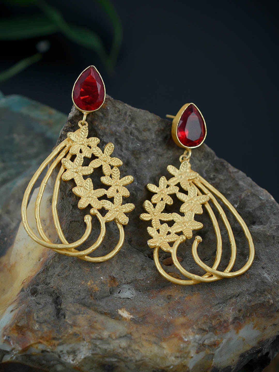 

Silvermerc Designs Gold-Toned & Red Floral Drop Earrings