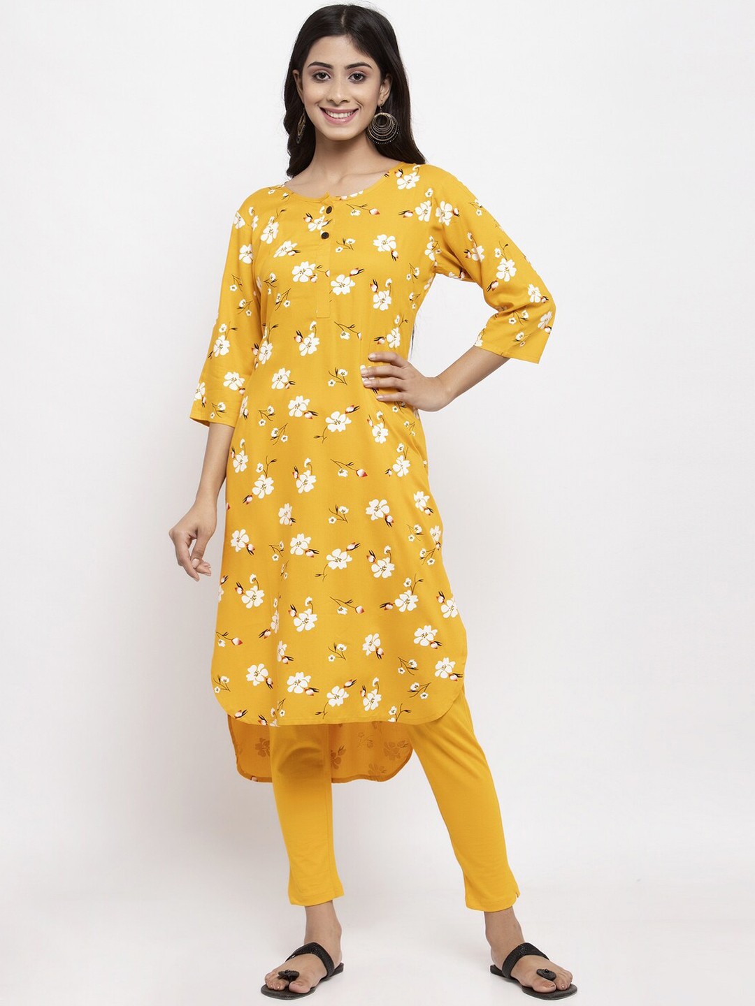 

NEUDIS Women Yellow & White Printed Straight Kurta