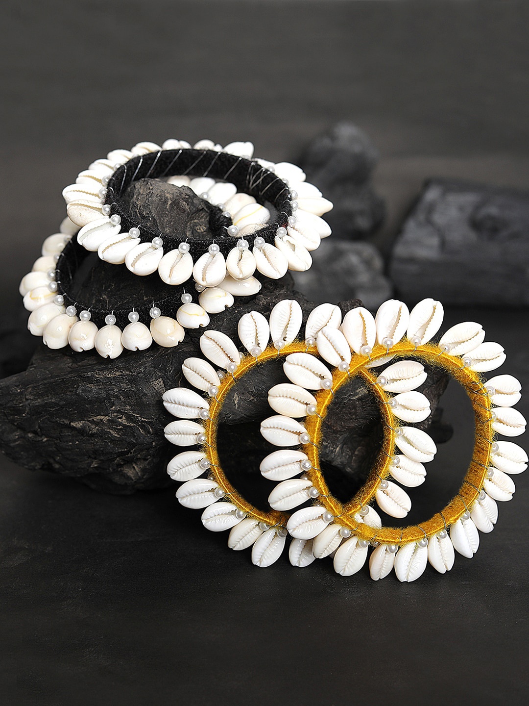 

Yellow Chimes Set of 4 Black & Yellow Handcrafted Thread Bangles