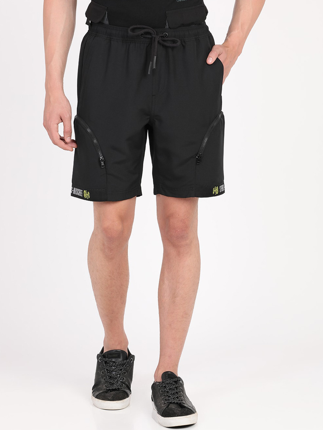 

Breakbounce Men Black Solid Slim Fit Cargo Shorts