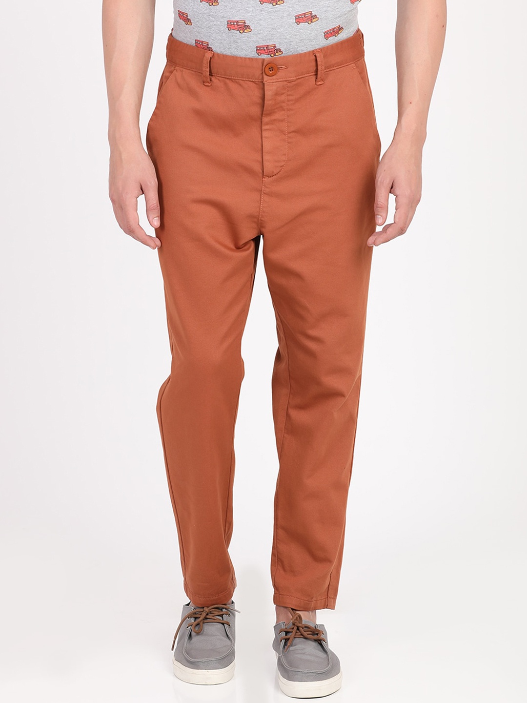 Breakbounce Men Brown Regular Fit Solid Chinos