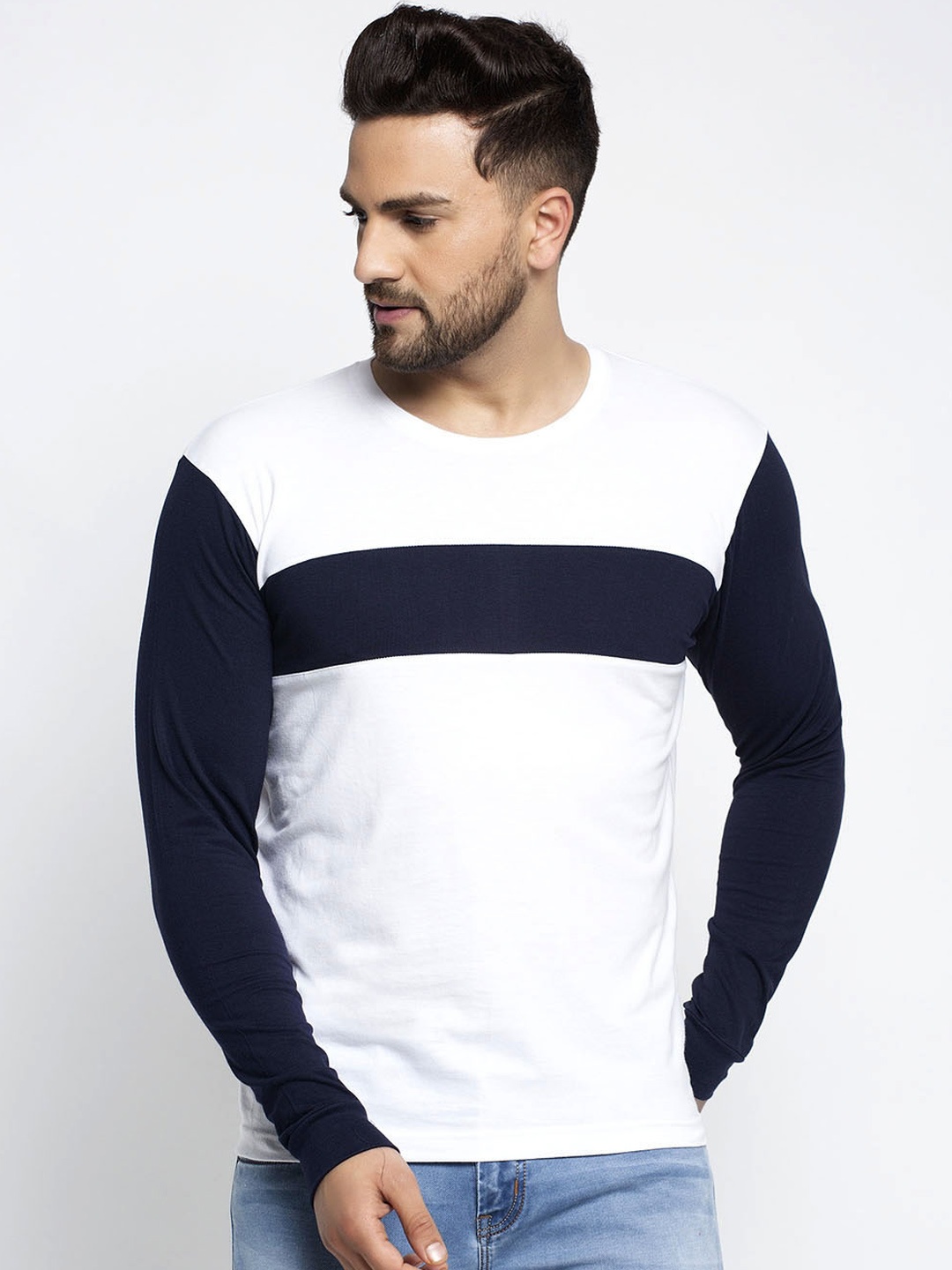 

Friskers Men White Colourblocked V-Neck T-shirt