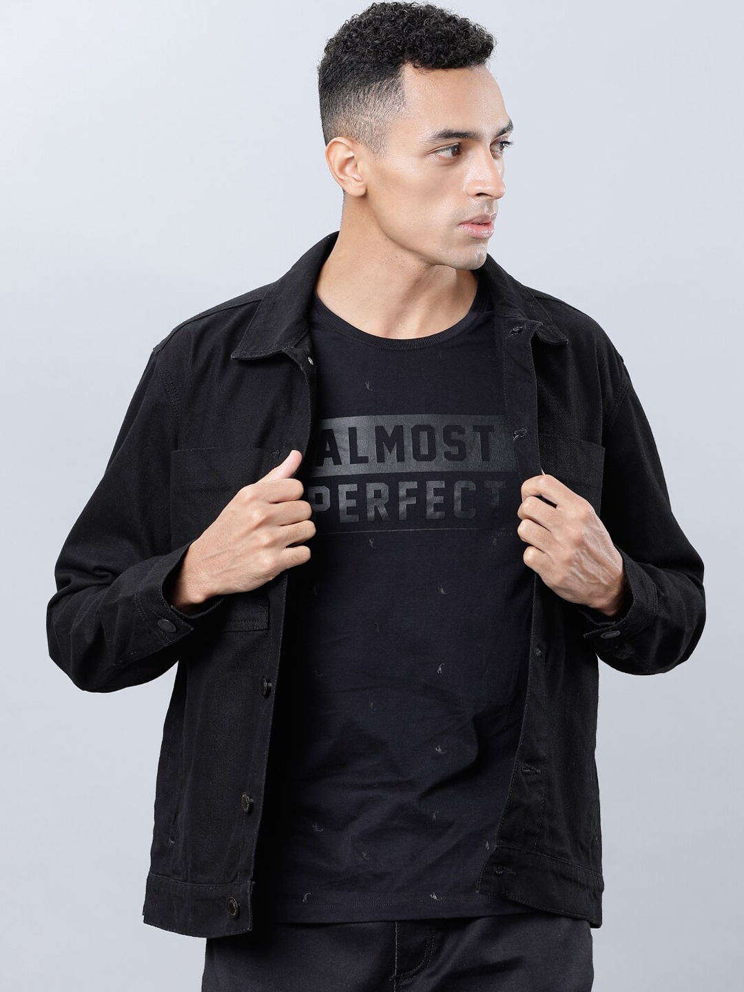 

HIGHLANDER Men Black Printed Tailored Jacket