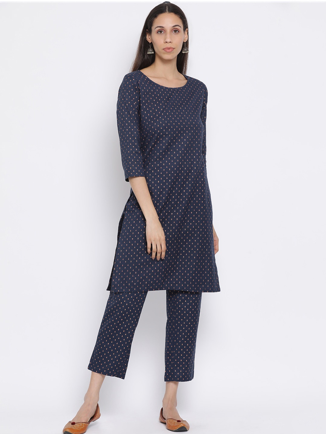 

Span Women Blue Printed Kurta with Trousers