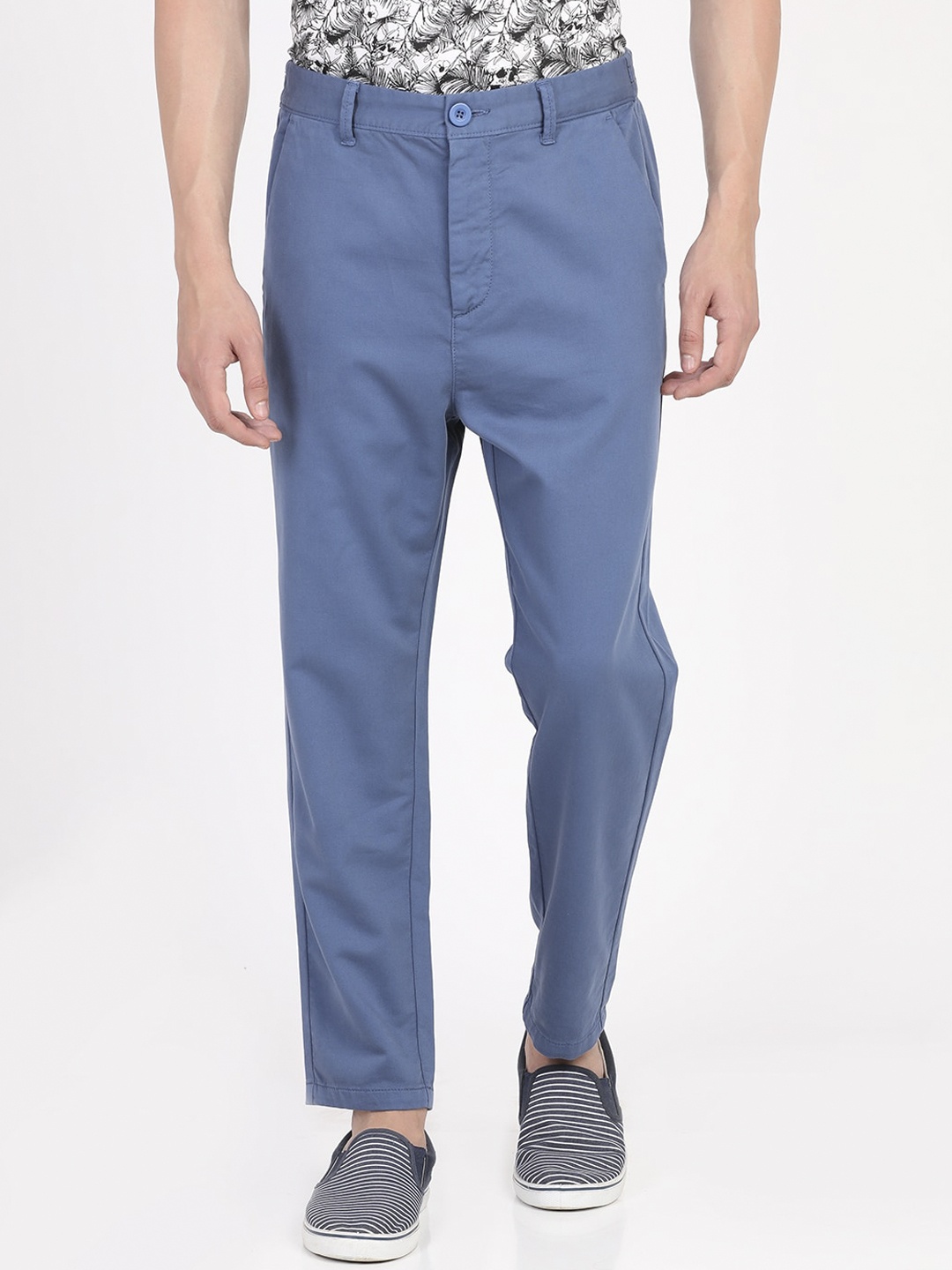 

Breakbounce Men Blue Regular Fit Solid Chinos