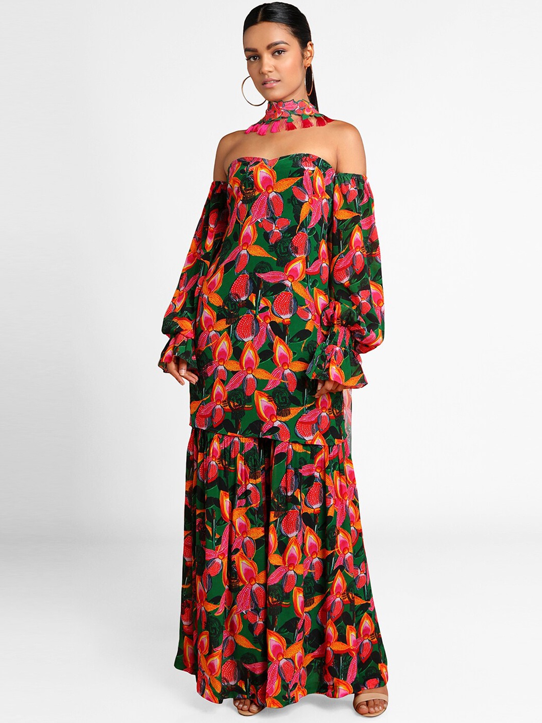 

Masaba Women Green & Pink Blossom Printed Clothing Set By Masaba Gupta