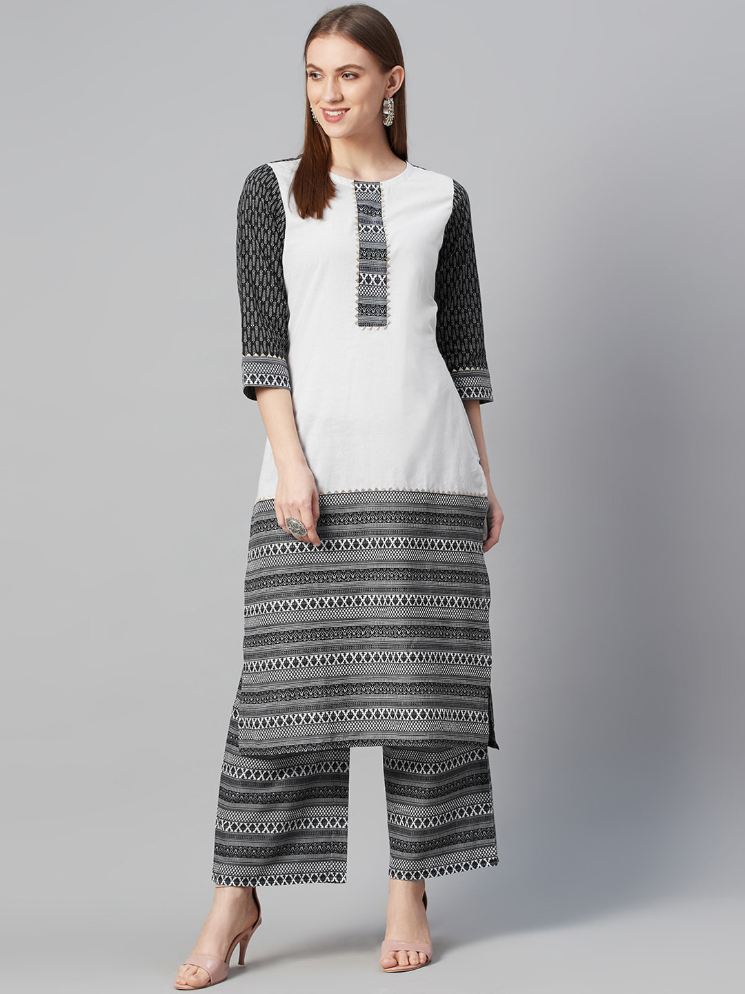 

ZIYAA Women Black & White Printed Straight Cotton Kurta