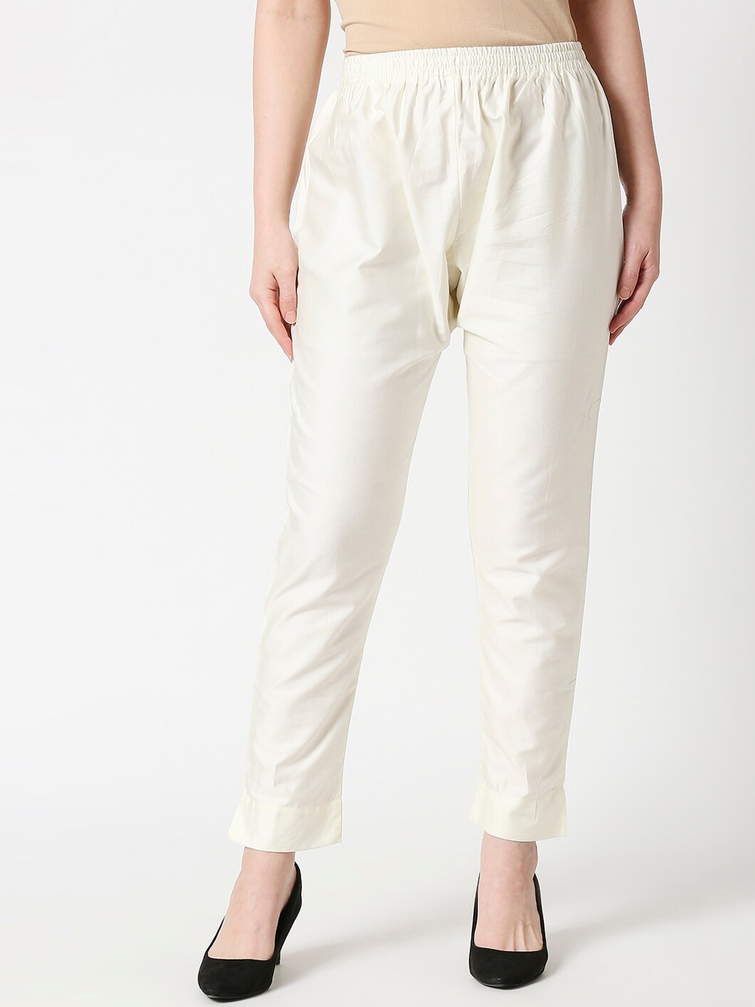 

ZRI Women Cream-Coloured Regular Fit Solid Regular Trousers