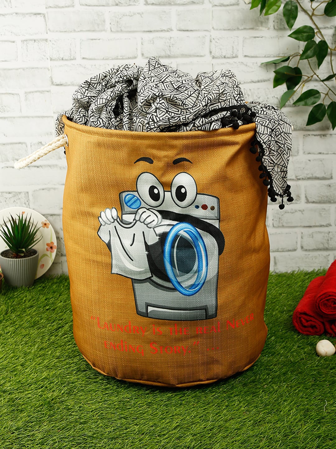 

ROMEE Yellow & Grey Polyester Slub Printed Laundry Bag