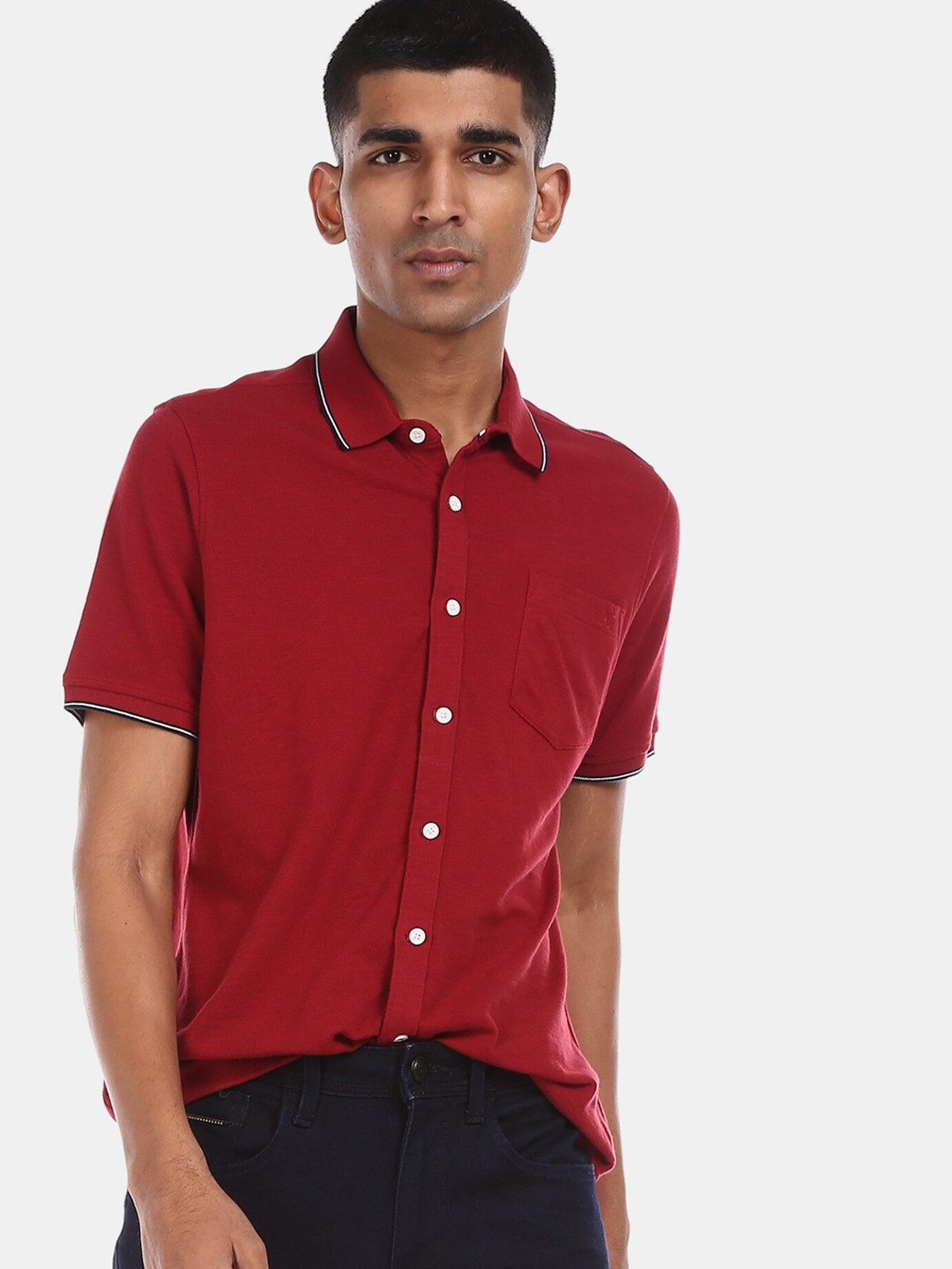 

Aeropostale Men Red Regular Fit Solid Casual Shirt