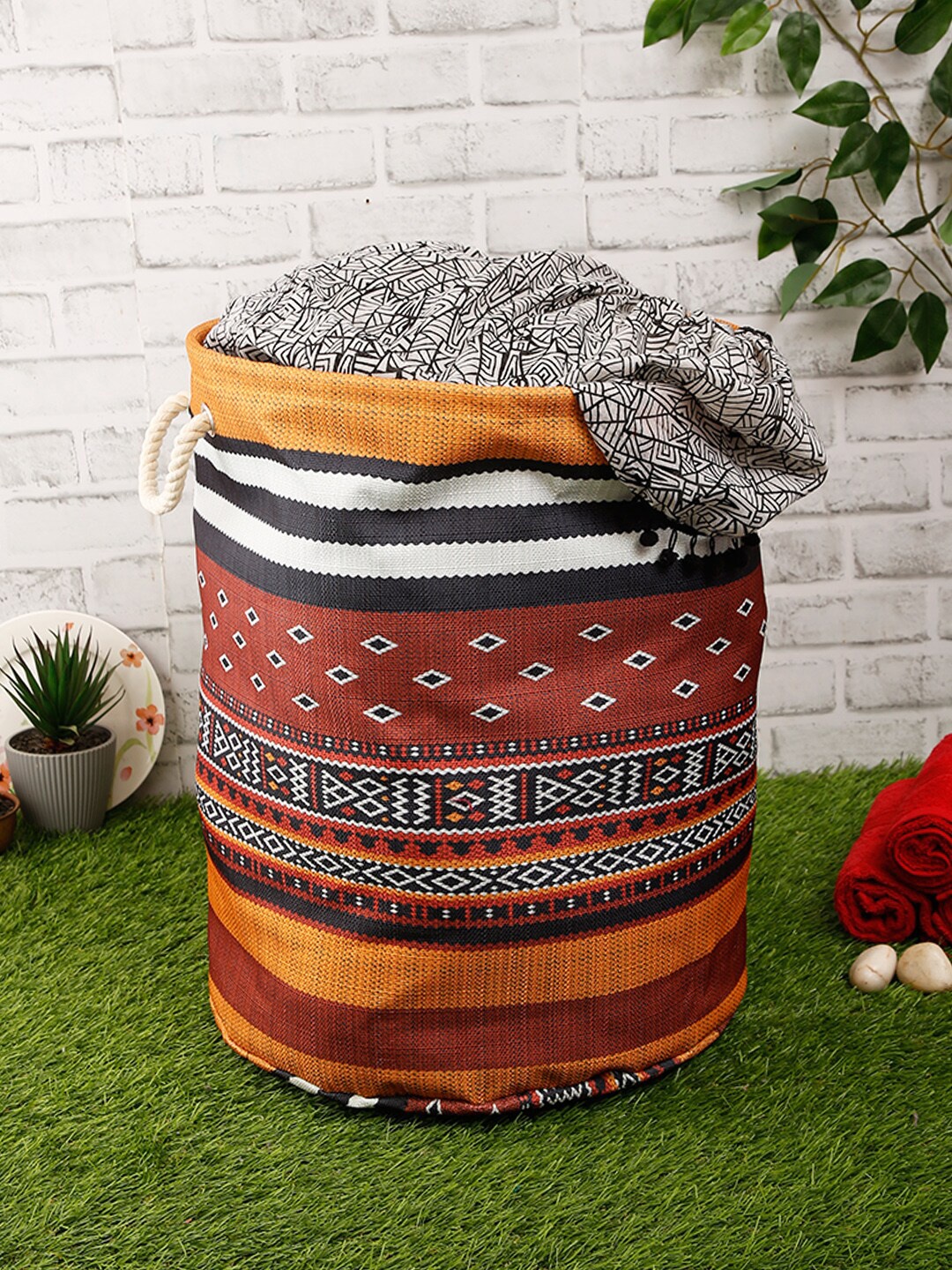 

ROMEE Maroon & Yellow Ethnic Motifs Print Laundry Bag