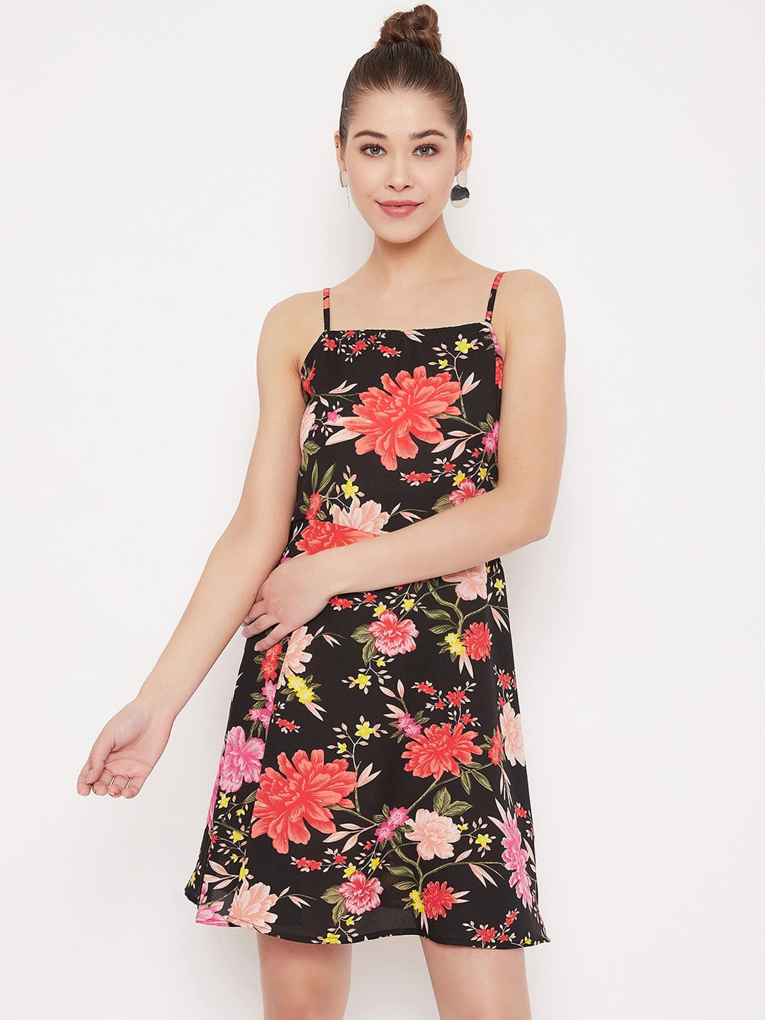 

Berrylush Women Black Floral Printed A-Line Dress