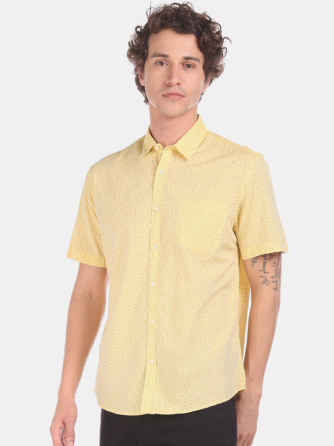 

Ruggers Men Yellow Regular Fit Printed Casual Shirt