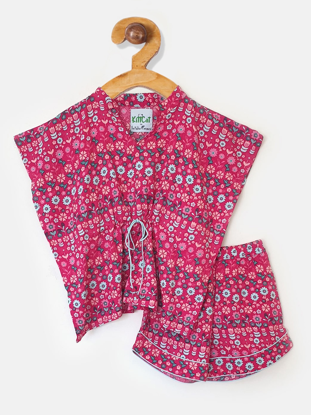

The Kaftan Company Girls Magenta Pink & Blue Floral Printed Night Suit