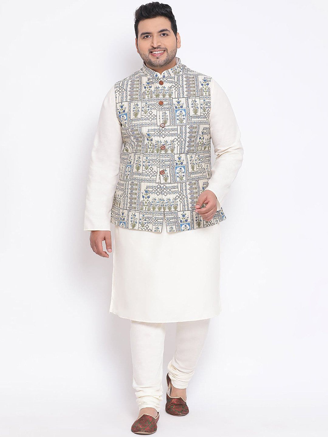 

KISAH PLUS Men Off-White Solid Kurta with Pyjamas and Jacket