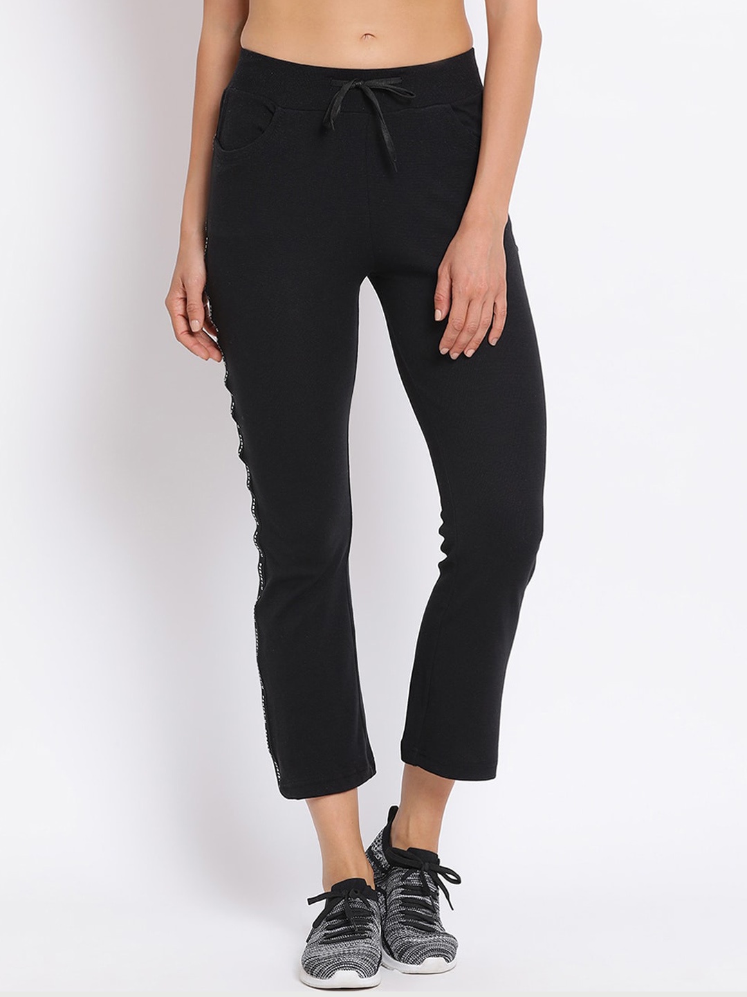 

PERFKT-U Women Black Solid Straight-Fit Track Pants