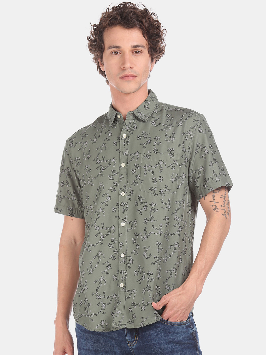 

Ruggers Men Green Regular Fit Printed Casual Shirt