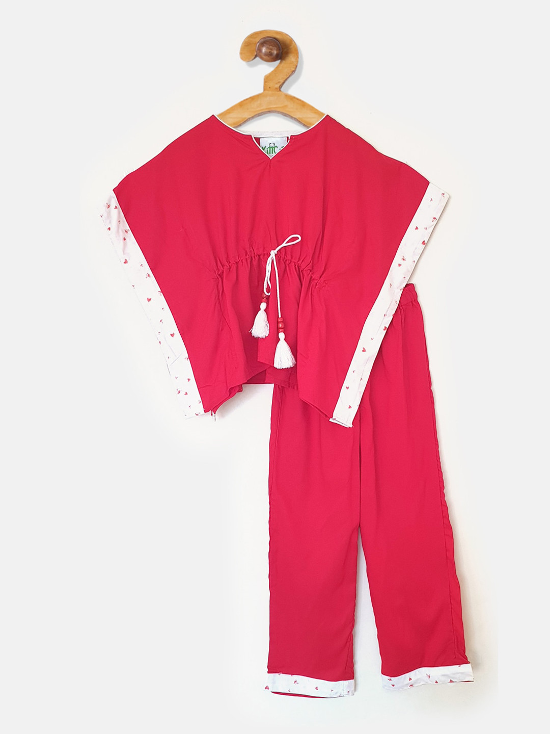 

The Kaftan Company Girls Red Solid Night Suit