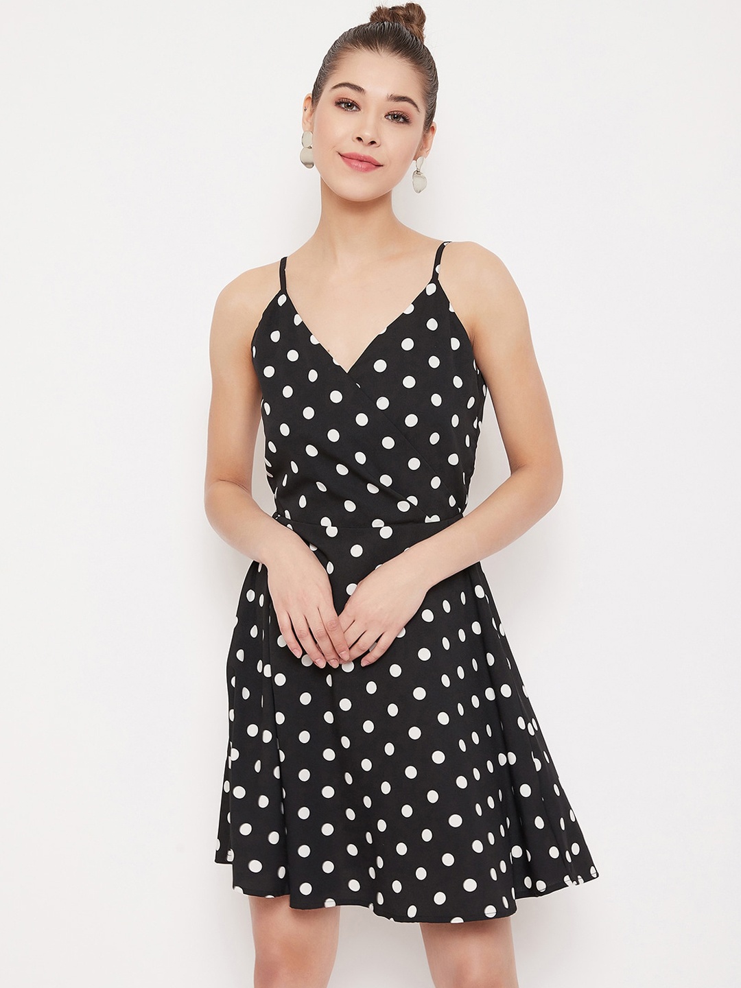 Berrylush Women Black Printed Wrap Dress