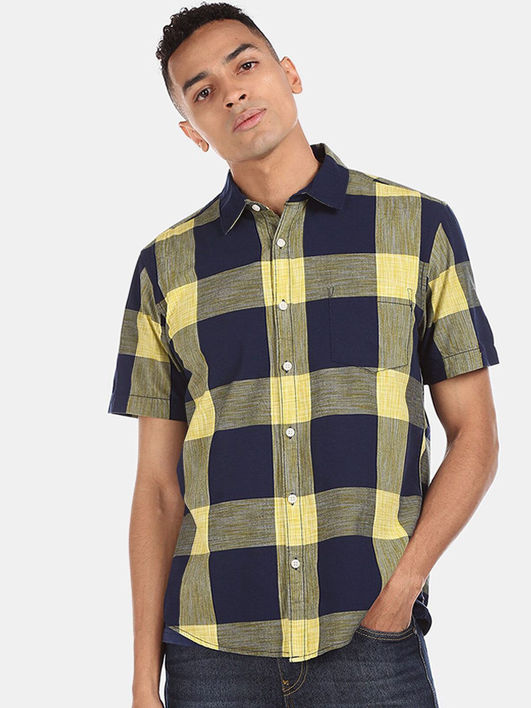 

Ruggers Men Navy Blue & Yellow Regular Fit Checked Casual Shirt