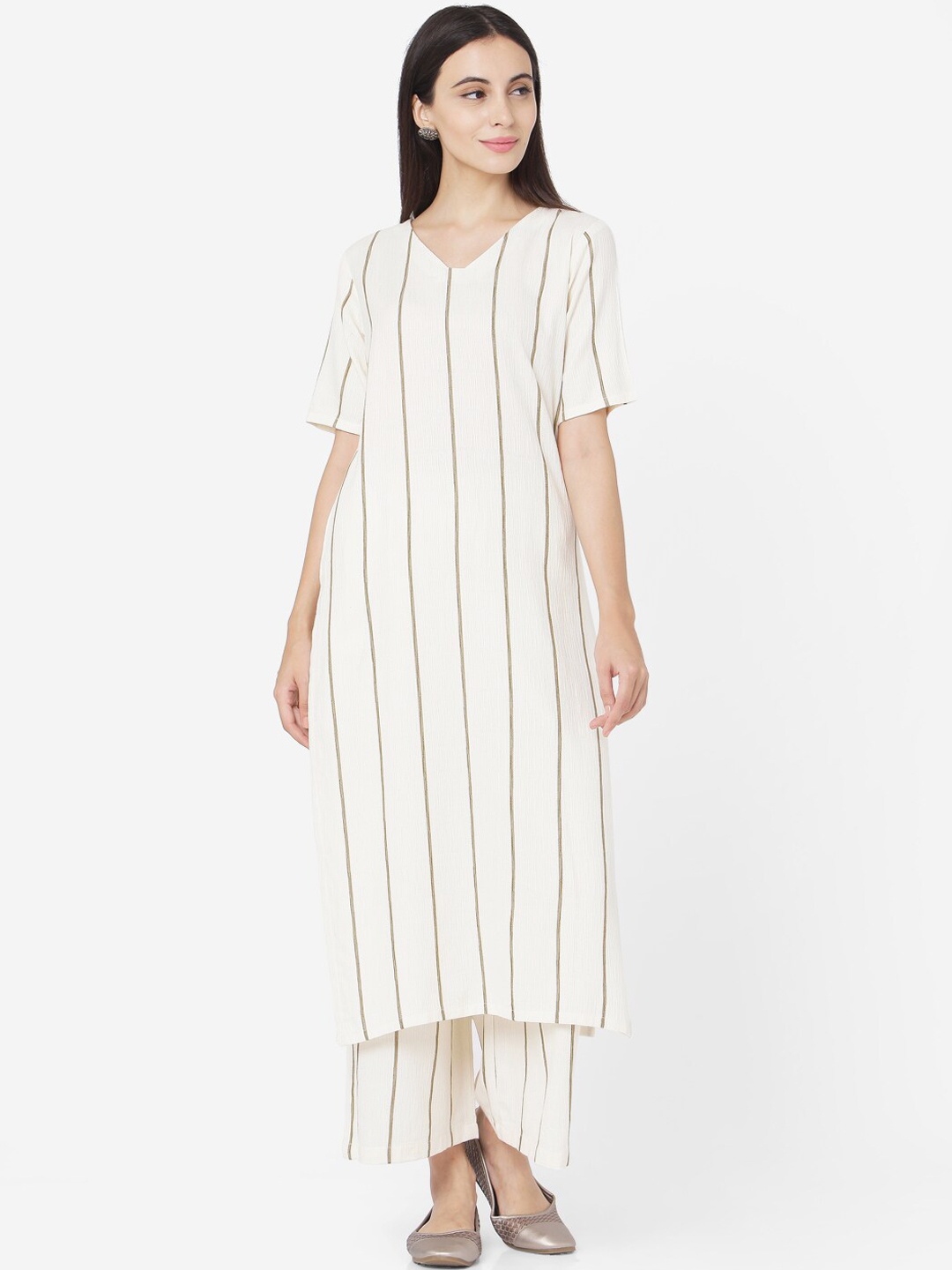 

Saanjh Women Off White Striped Regular Kurta with Palazzos