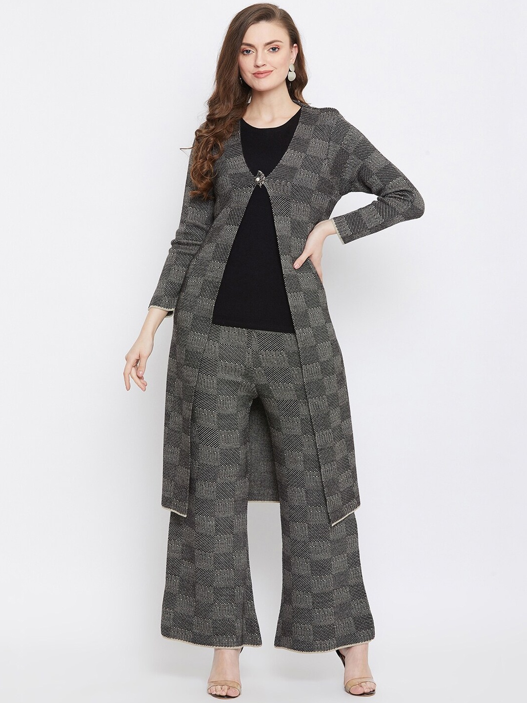

Zigo Women Grey & Black Checked Clothing Set With Cardigan