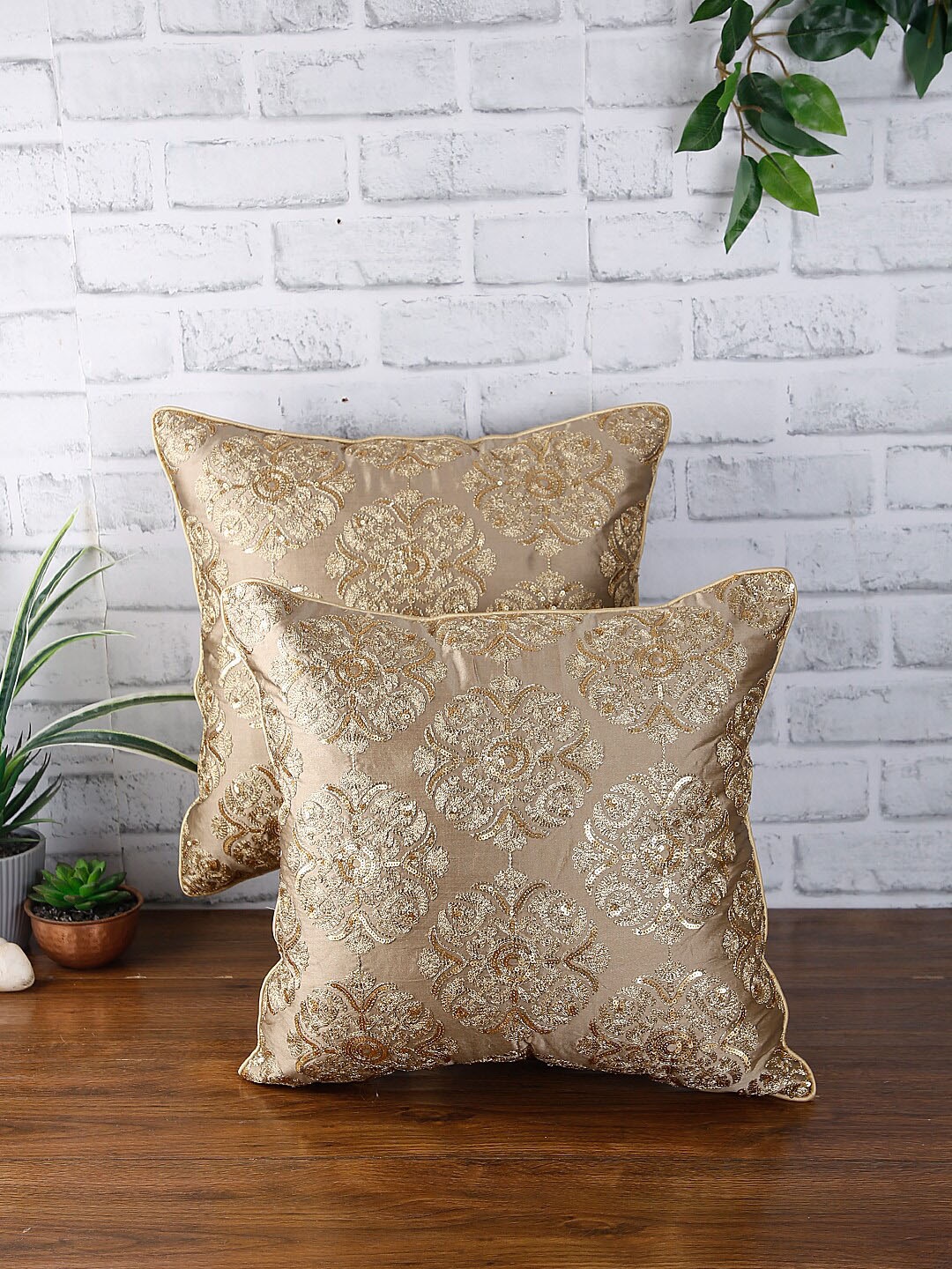 

eyda Set Of 2 Gold-Coloured Embellished Square Sustainable Cushion Covers