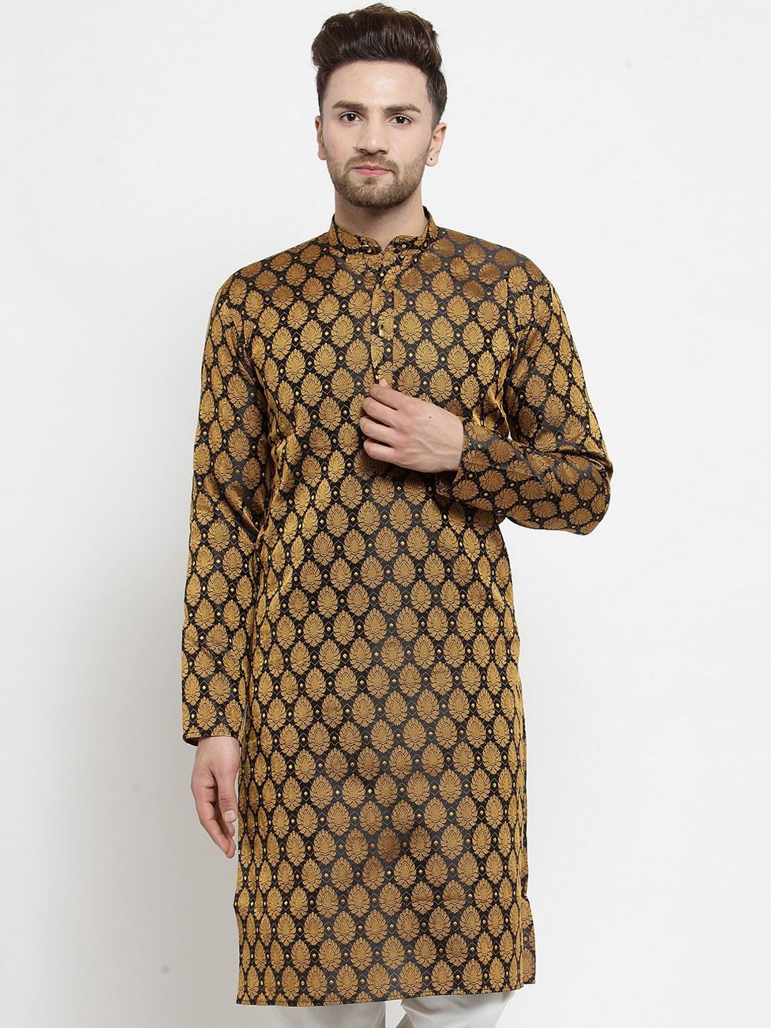

Jompers Men Black Printed Straight Kurta