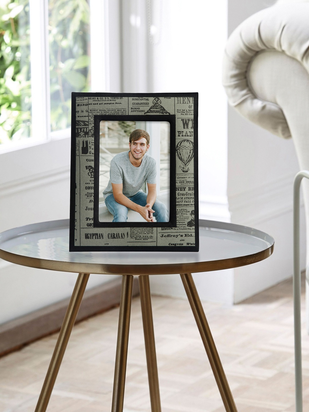 

Bigsmall Black & Grey Printed Vintage Style Sustainable Photo Frame