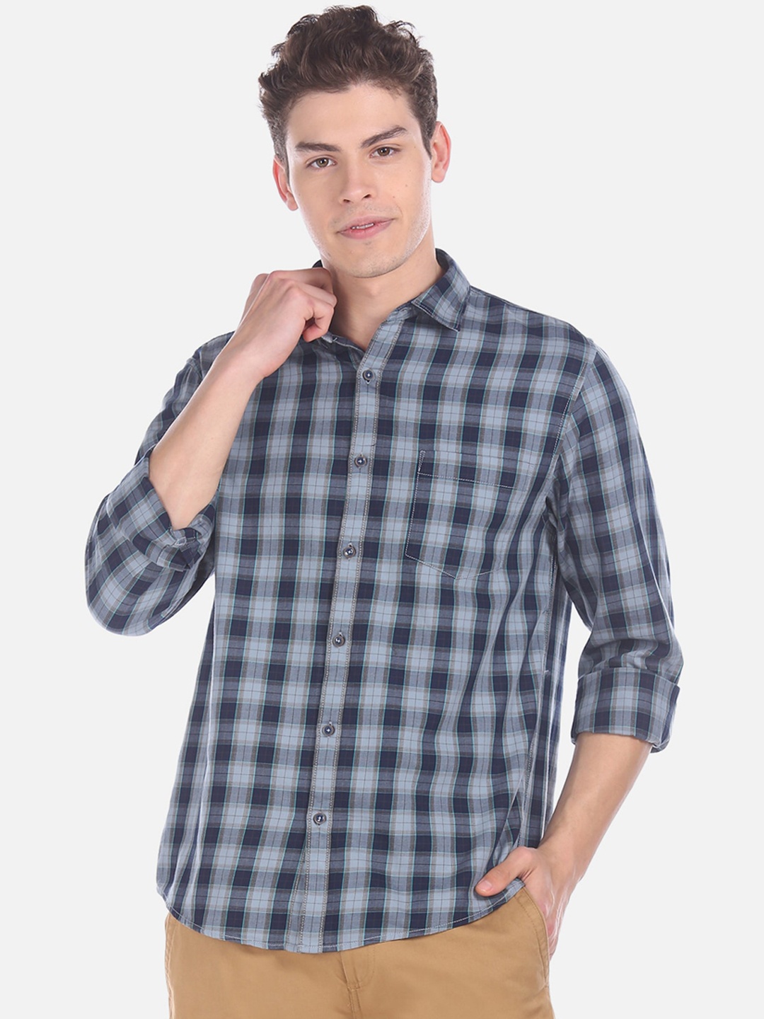 

Ruggers Men Navy Blue Regular Fit Checked Casual Shirt