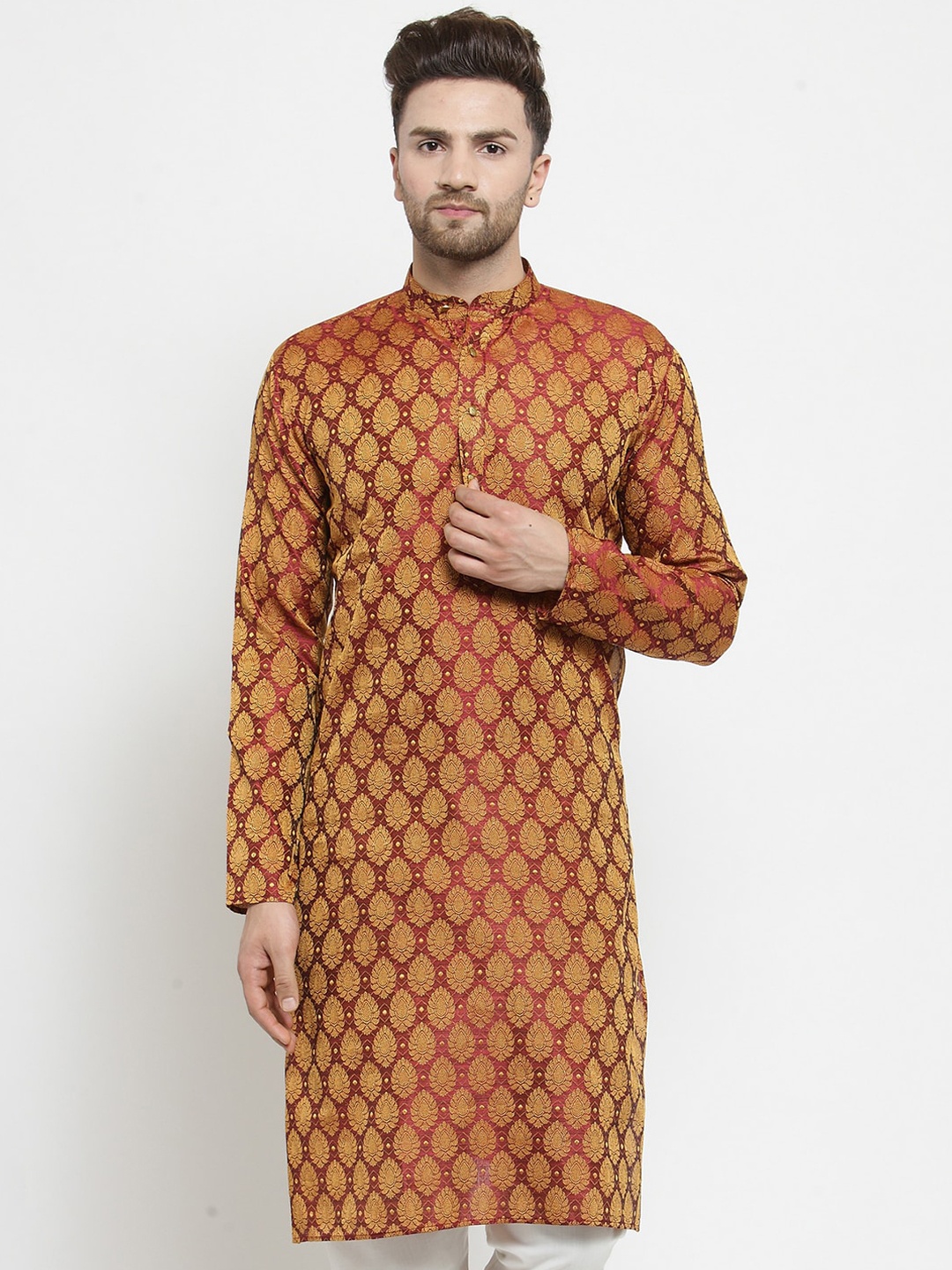 

Jompers Men Maroon & Gold-Toned Woven Design Straight Kurta