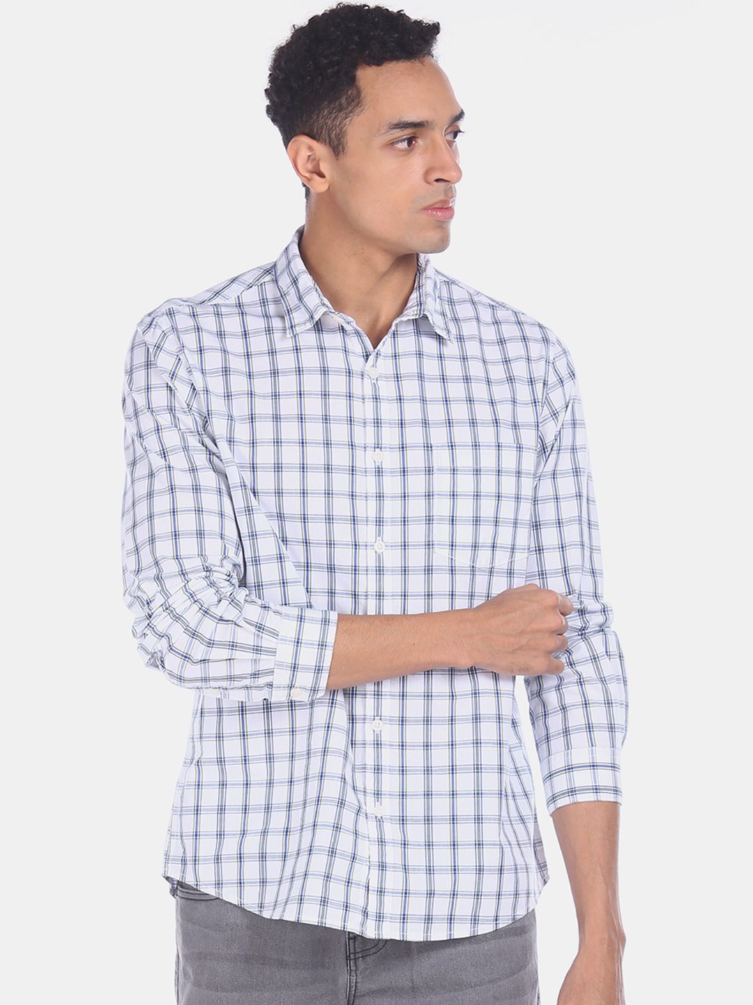 

Ruggers Men Blue Regular Fit Checked Casual Shirt