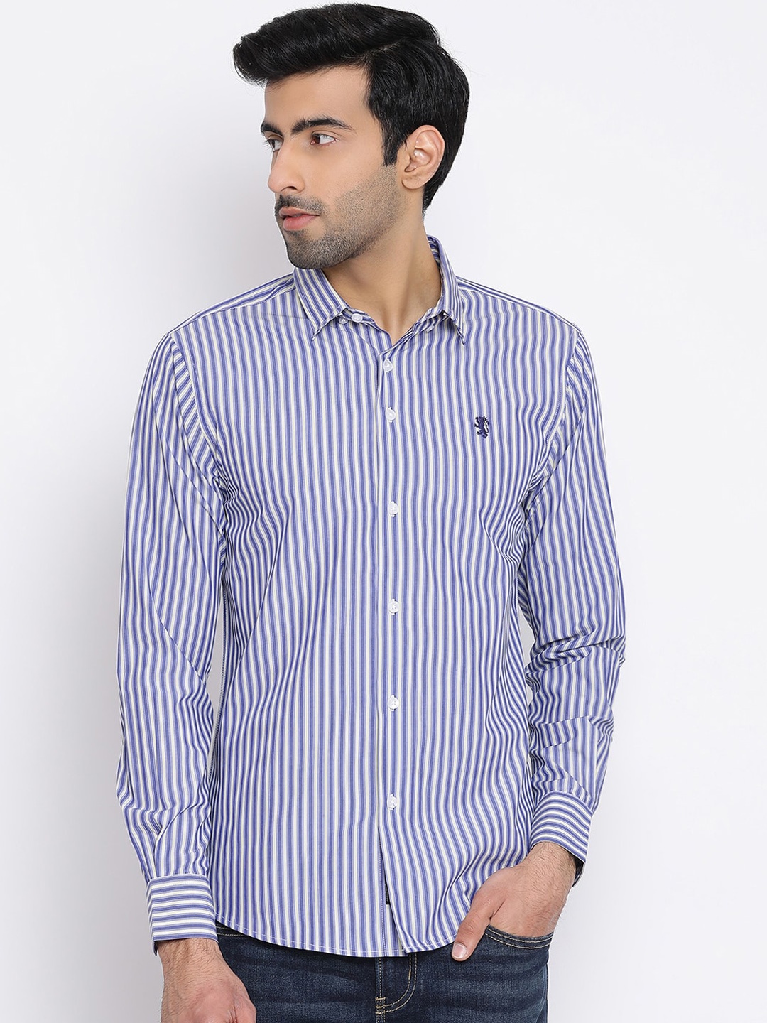 

Red Tape Men Blue & White Regular Fit Striped Casual Shirt