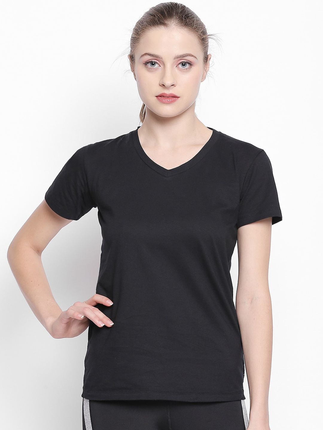 

Tuna London Women Black Solid V-Neck T-shirt