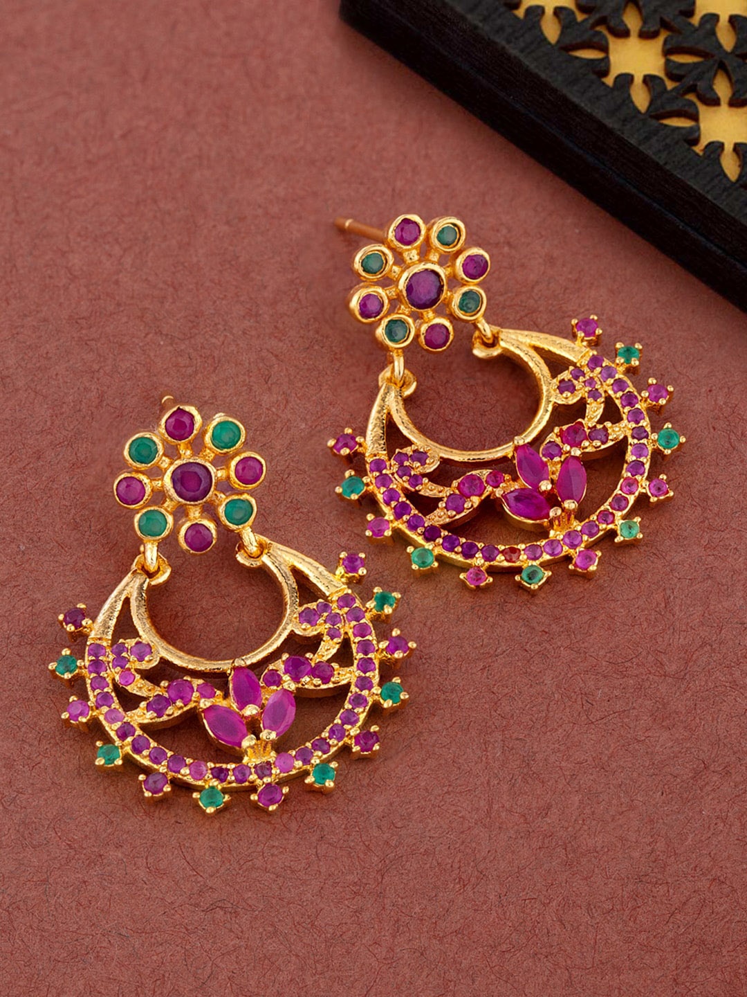 

Voylla Gold-Plated Cubic Zirconia Studded Crescent Shaped Chandbalis