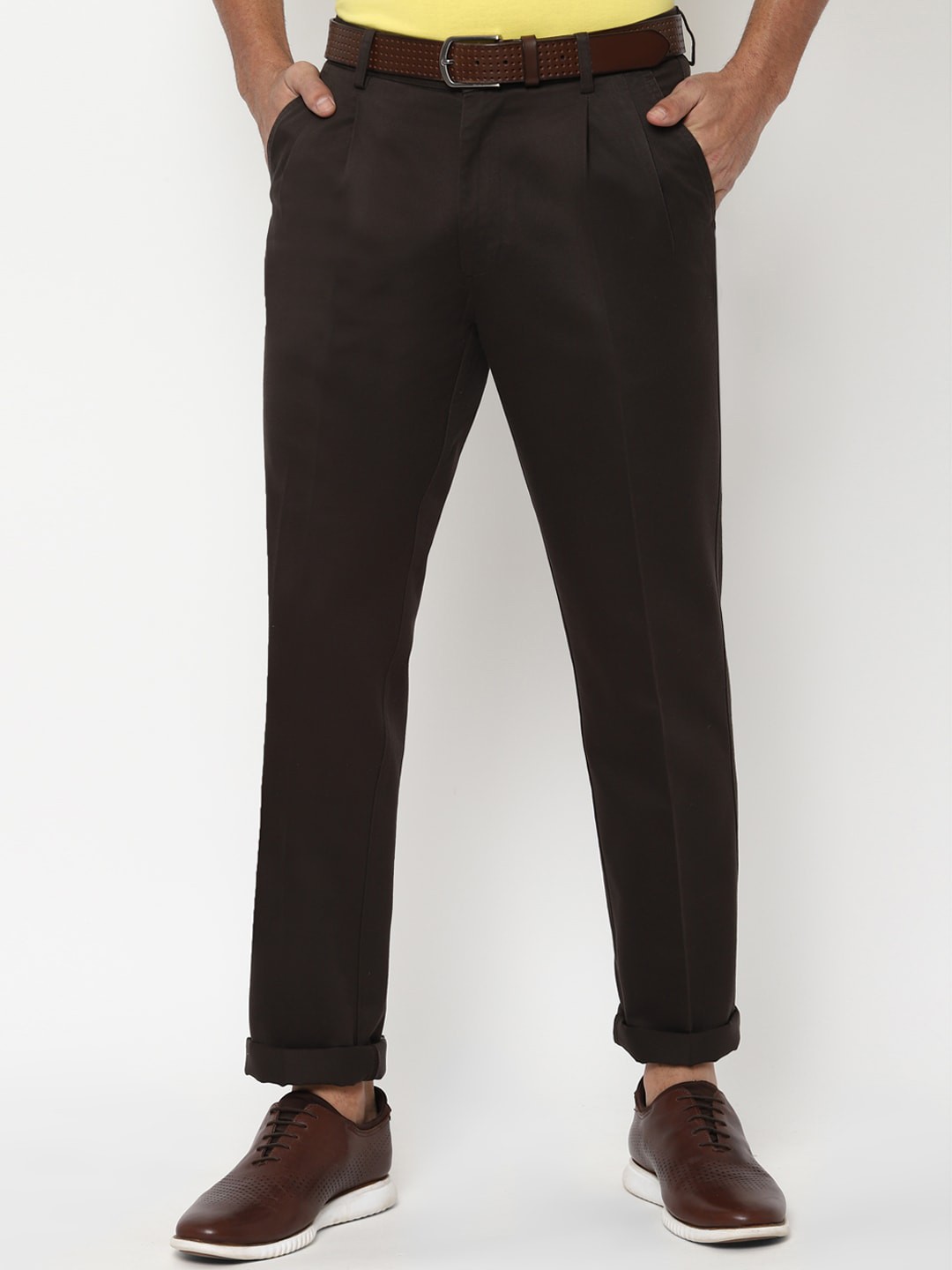 

Allen Solly Men Brown Regular Fit Solid Regular Trousers