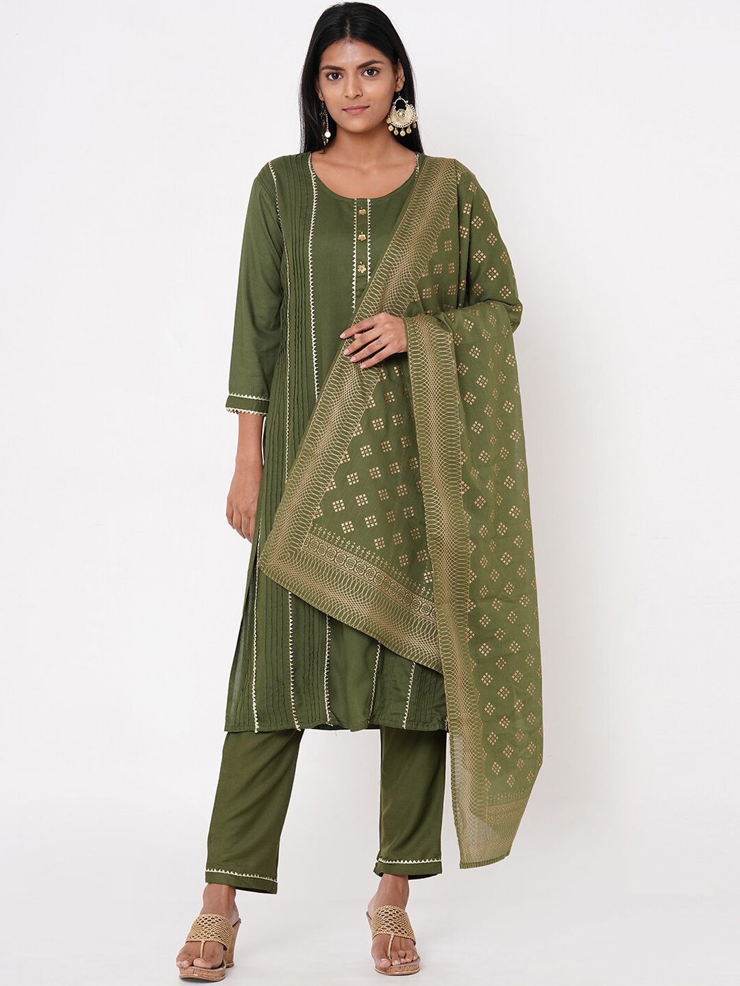 

FASHOR Women Green Solid Gota Embellished Kurta with Trousers & Dupatta