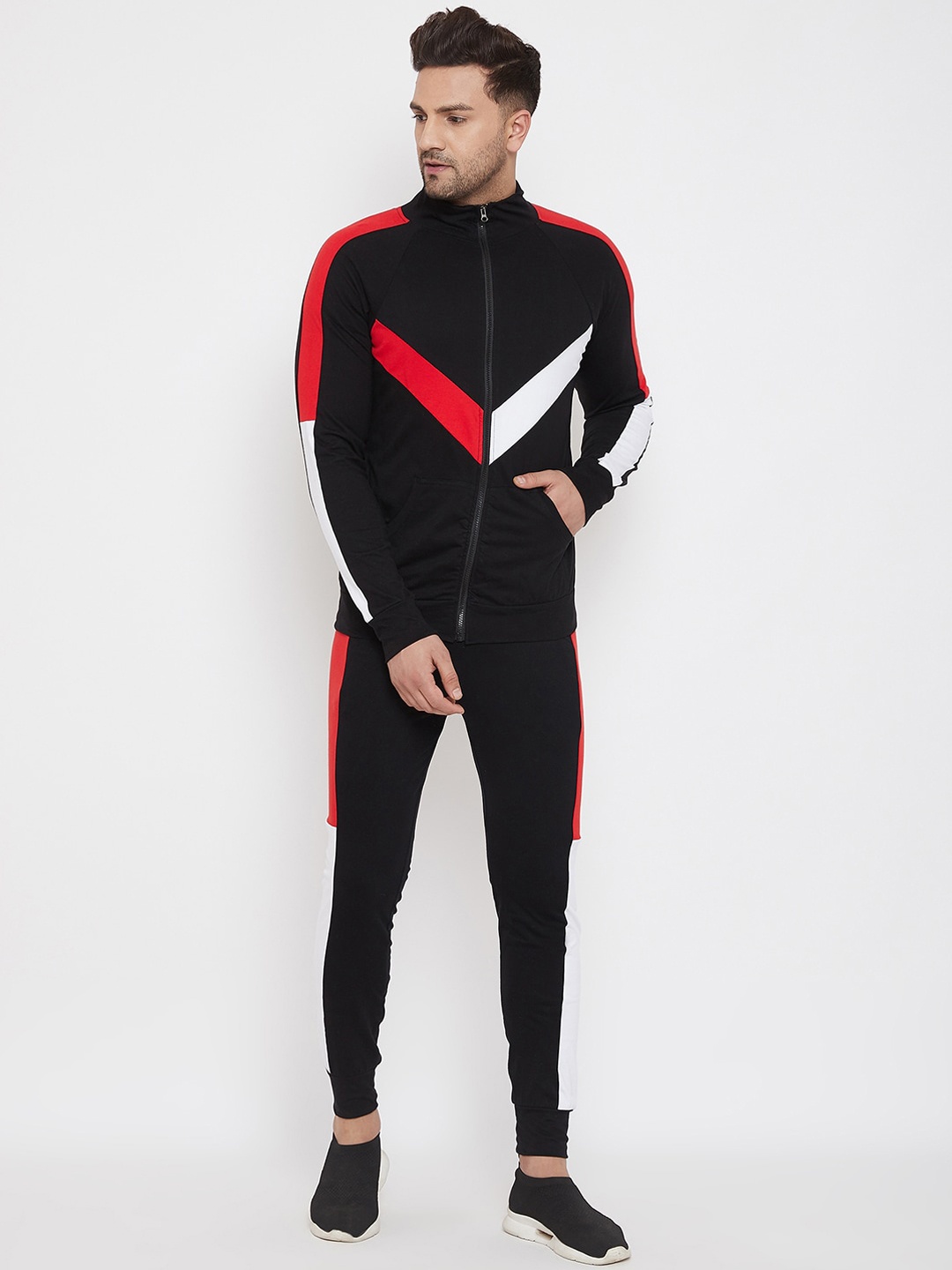 

CHROME & CORAL Men Black & Red Colourblocked Tracksuit