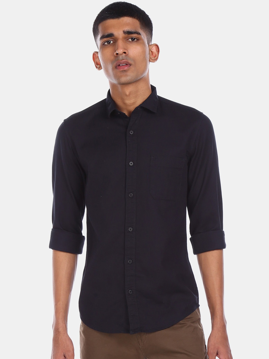 

Cherokee Men Black Regular Fit Solid Cotton Casual Shirt