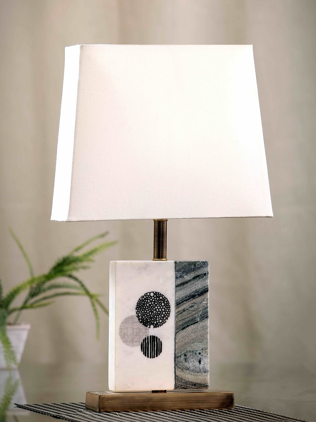 

POSH-N-PLUSH White & Black Solid Contemporary Marble Table Lamp