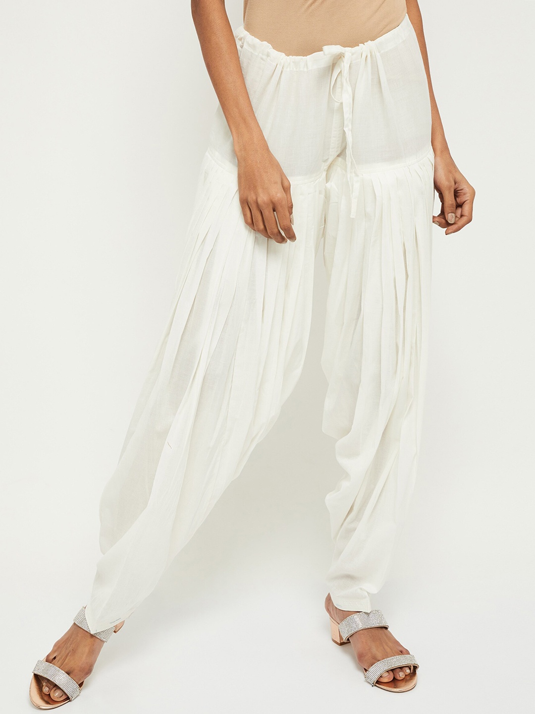 

max Women Off White Solid Patiala Pants