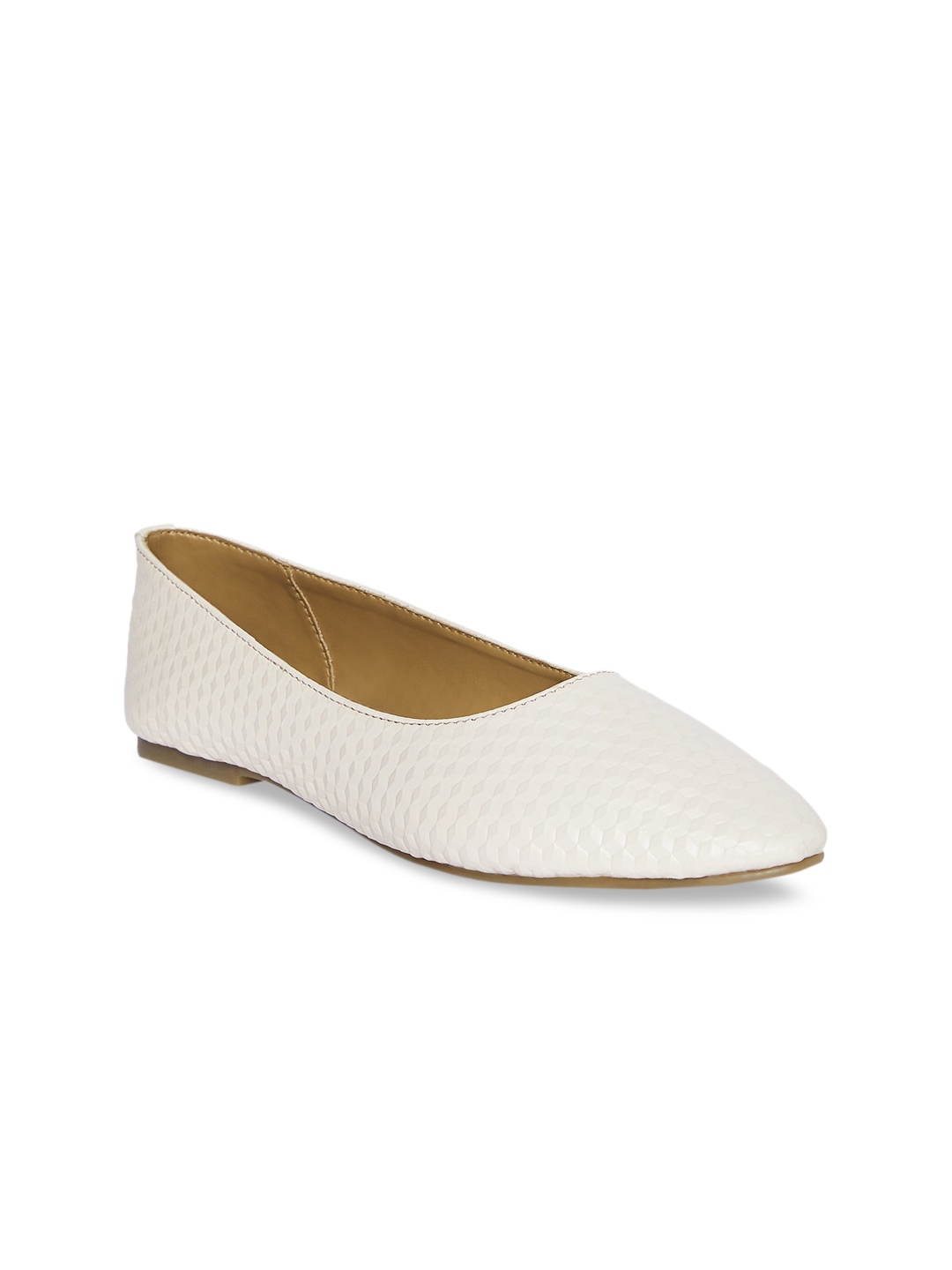 

People Women White Textured Leather Ballerinas