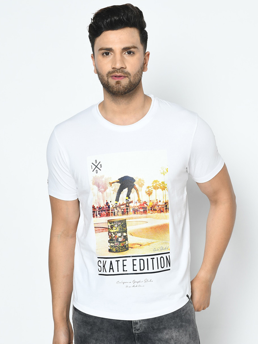 

Duke Men White Printed Round Neck T-shirt