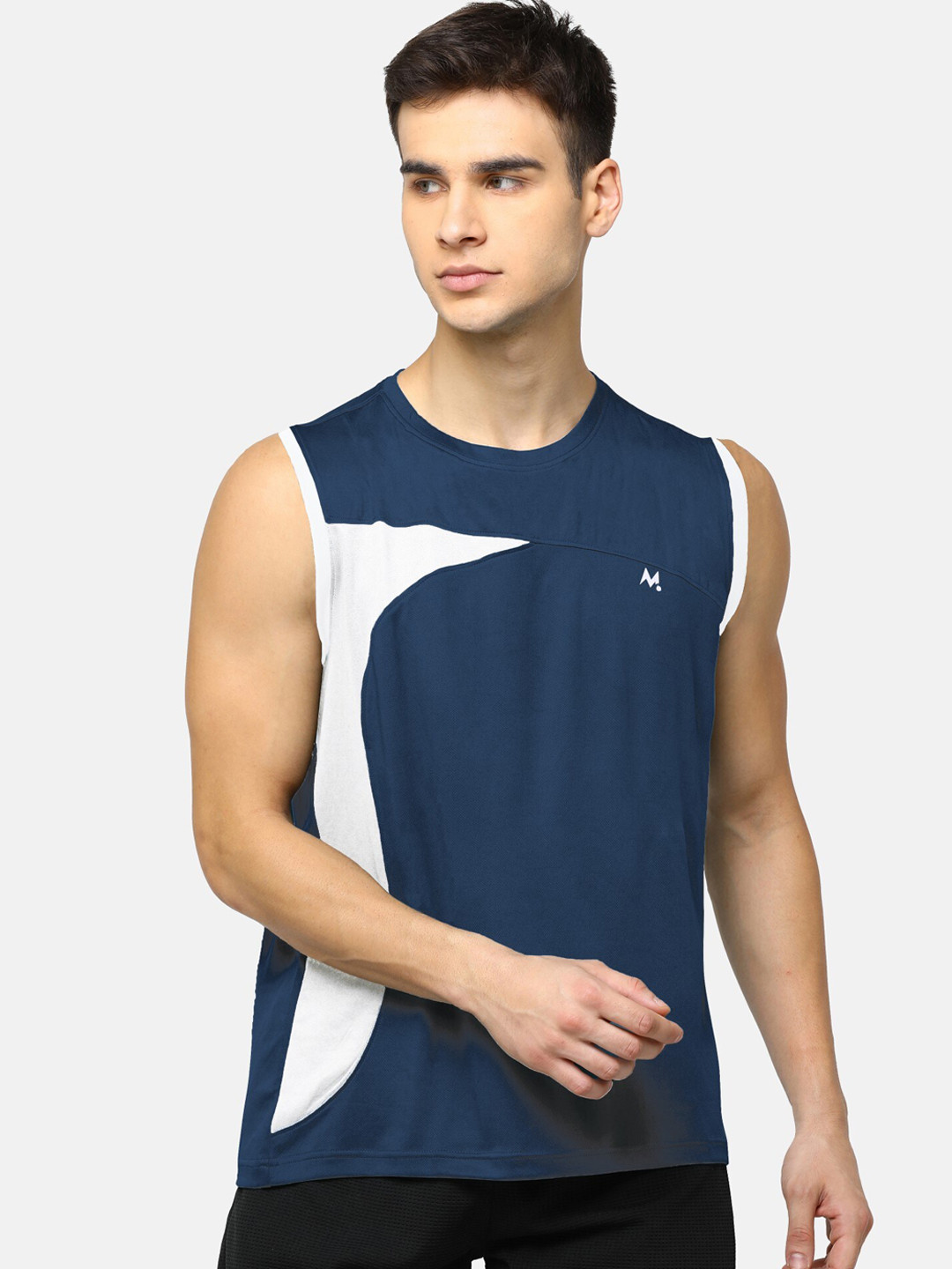 

Maniac Men Navy Blue Colourblocked Round Neck T-shirt