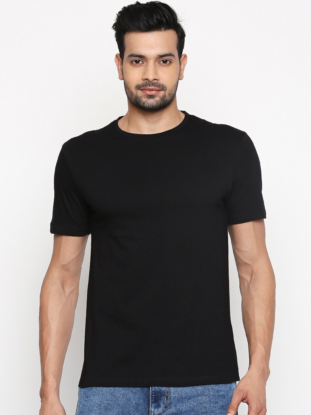 

People Men Black Solid Round Neck T-shirt