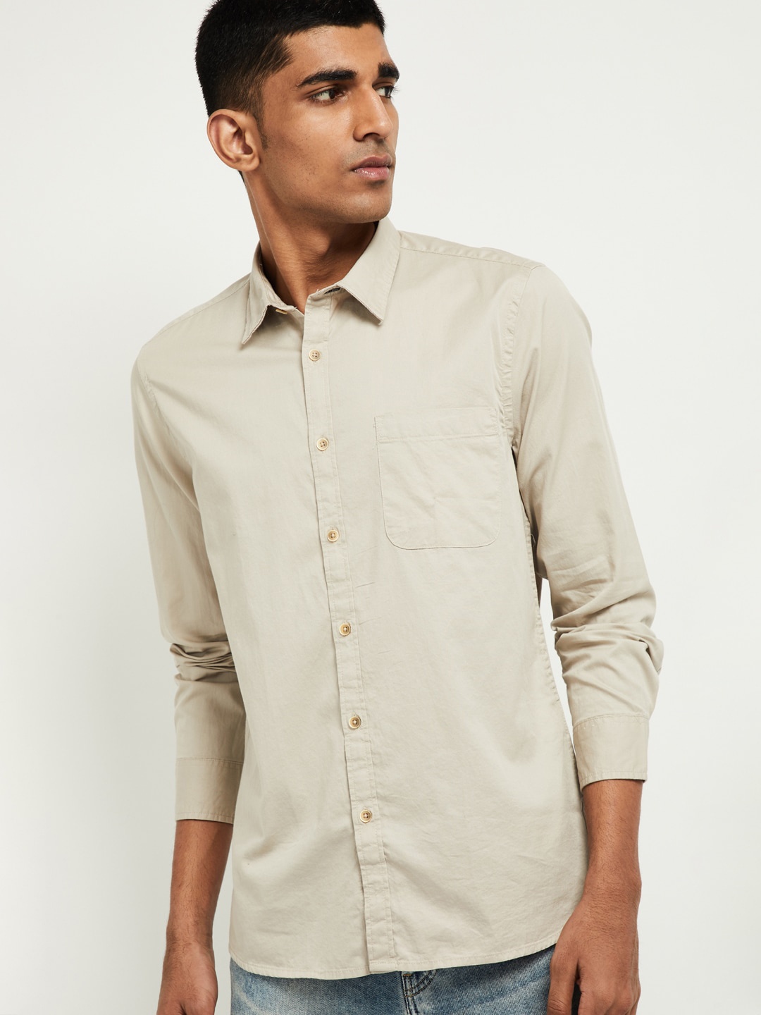 

max Men Beige Slim Fit Solid Casual Shirt