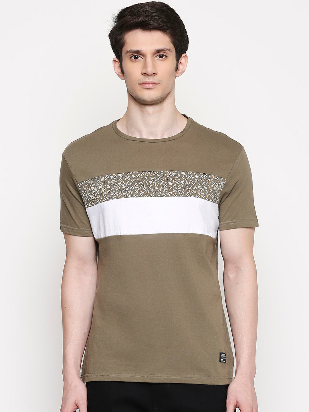 

People Men Olive Green Colourblocked Round Neck T-shirt