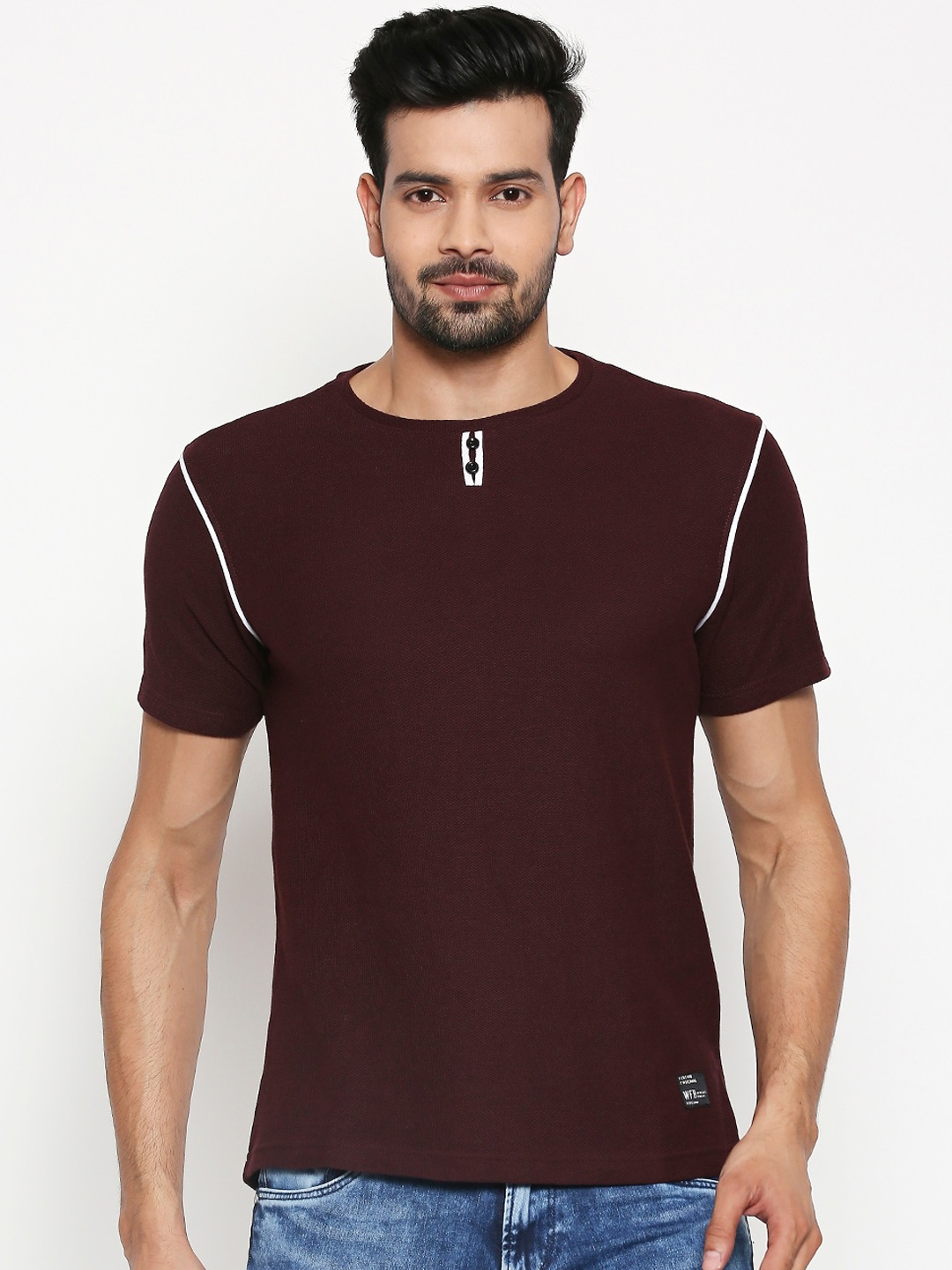 

People Men Maroon Solid Henley Neck T-shirt