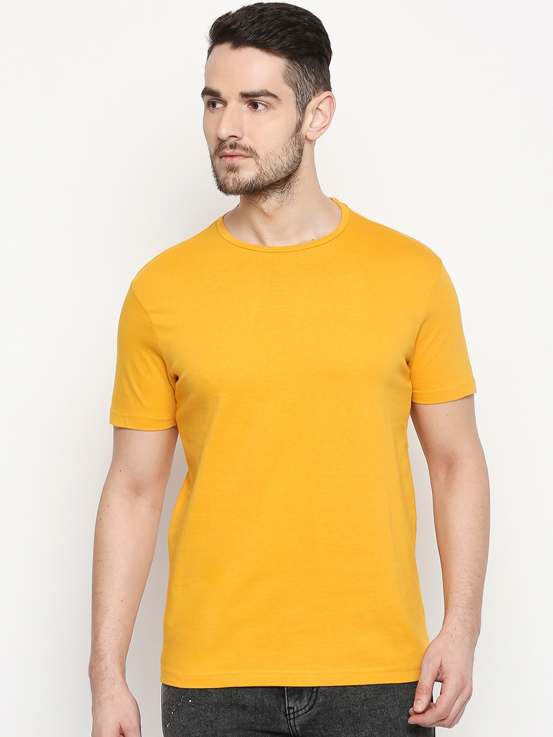 

People Men Yellow Solid Round Neck T-shirt